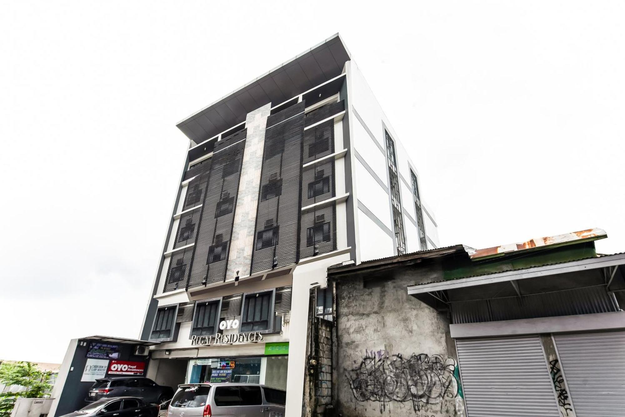 Oyo 136 Regal Residences Quezon City Dış mekan fotoğraf