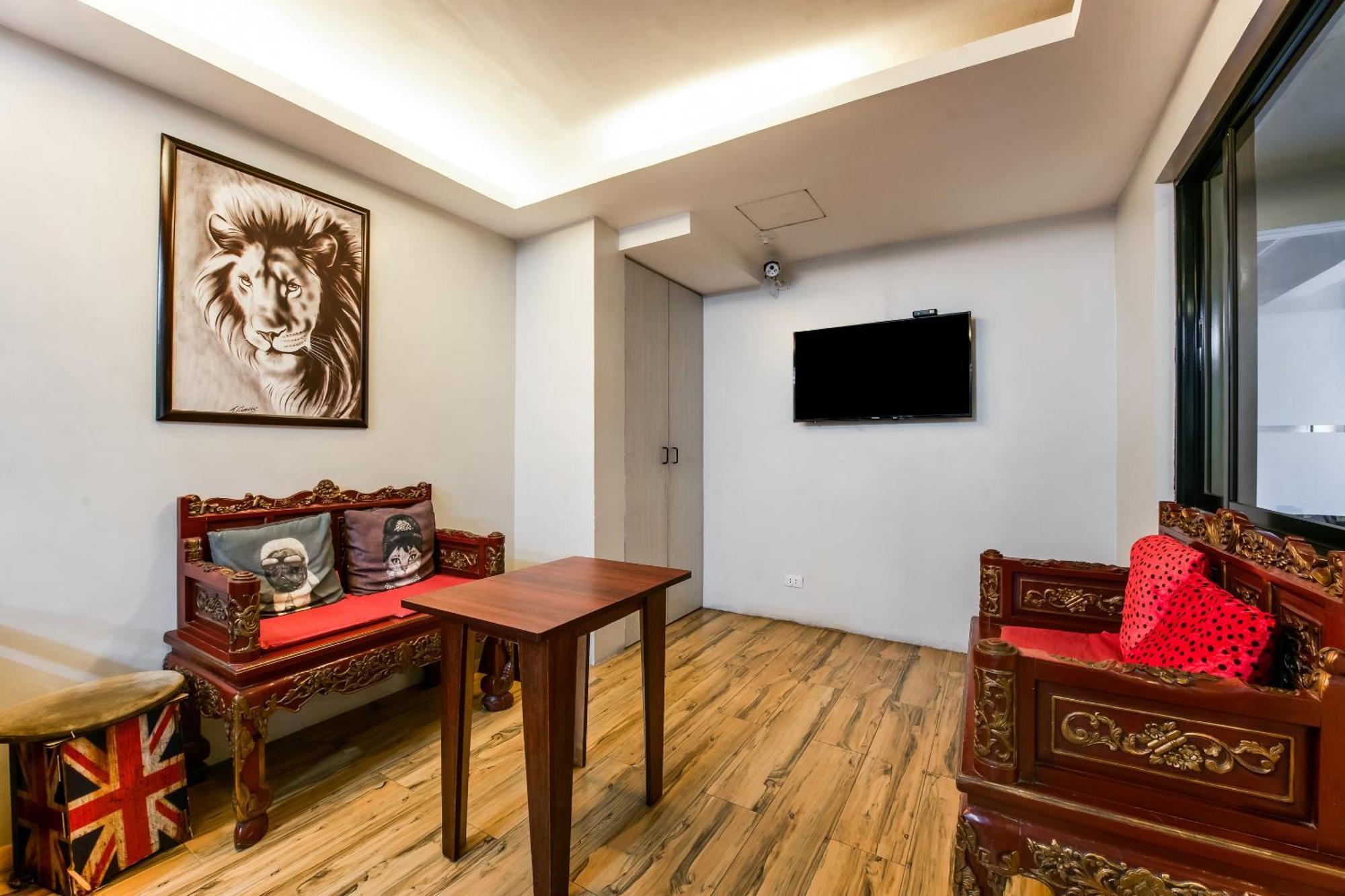 Oyo 136 Regal Residences Quezon City Dış mekan fotoğraf